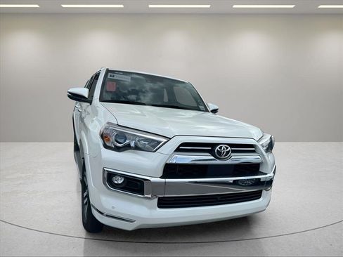 Used 2022 Toyota 4Runner Limited AWD/4WD image 4
