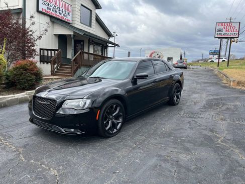 Used 2021 Chrysler 300 S image 2