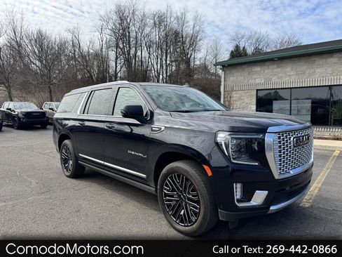 Used 2023 GMC Yukon XL Denali w/ Advanced Technology Package image 1