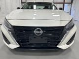Used 2024 Nissan Altima 2.5 SV image 2