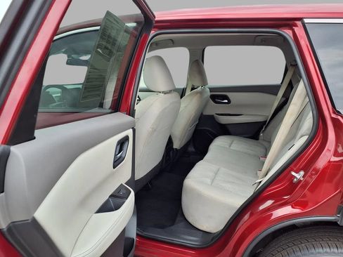 Used 2025 Nissan Rogue SV AWD/4WD image 24