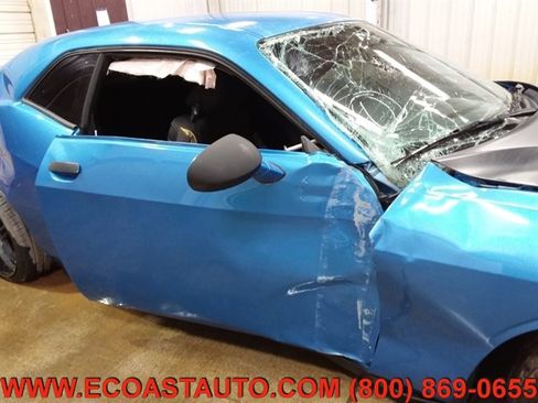 Used 2018 Dodge Challenger SXT image 16