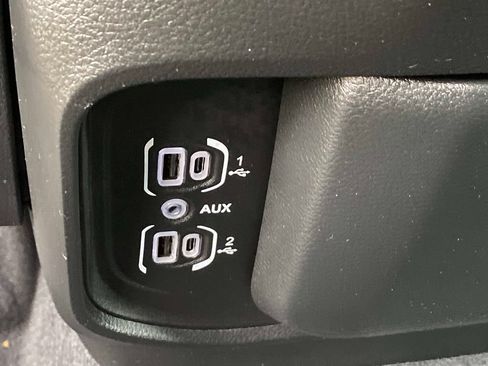 Certified 2025 RAM 1500 Tradesman w/ Night Edition AWD/4WD image 18