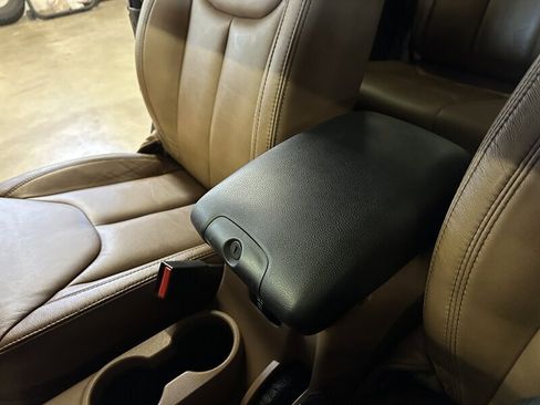 Used 2015 Jeep Wrangler Rubicon w/ Power Convenience Group image 31