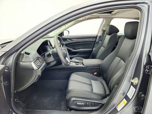 Used 2020 Honda Accord EX image 17