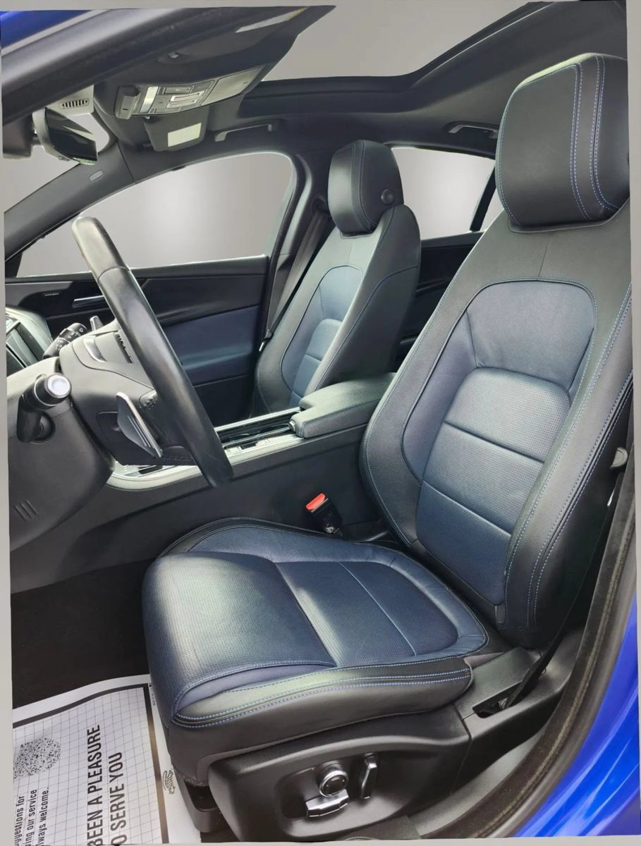 Used 2019 Jaguar XE R-Sport RWD image 14