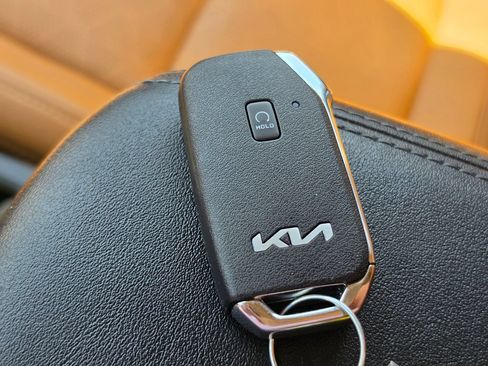 Certified 2024 Kia Seltos SX AWD/4WD image 28