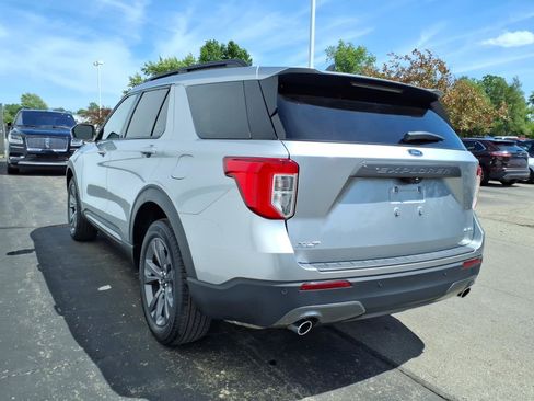 Certified 2023 Ford Explorer XLT w/ Equipment Group 202A AWD/4WD image 4