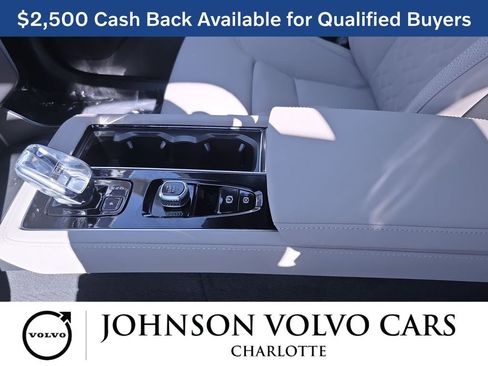 New 2026 Volvo XC90 B5 Plus w/ Protection Package image 27