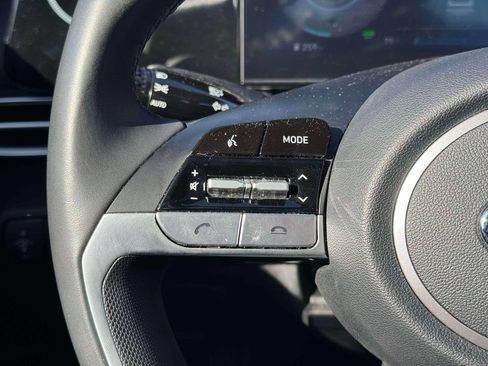 Used 2023 Hyundai Elantra Limited FWD image 25