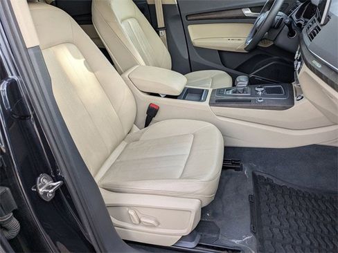 Used 2018 Audi Q5 2.0T Premium Plus w/ Premium Plus Package image 18