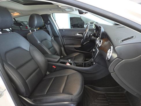 Used 2015 Mercedes-Benz GLA 250 4MATIC image 32