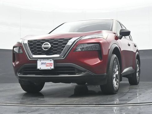 Used 2021 Nissan Rogue S AWD/4WD image 25