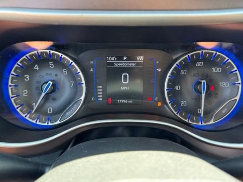 Used 2023 Chrysler Voyager LX FWD image 15