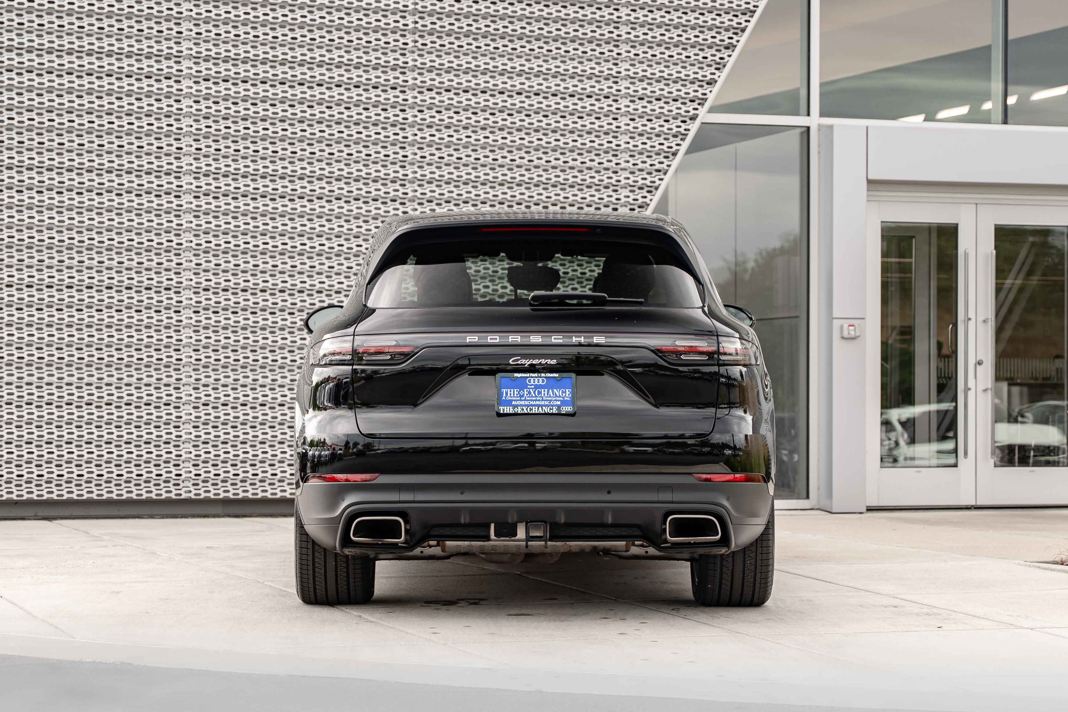 Used 2023 Porsche Cayenne AWD/4WD image 27