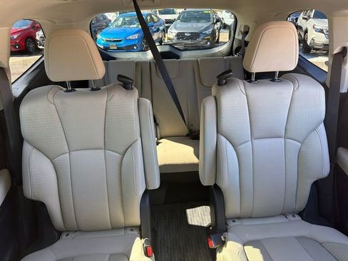 Certified 2025 Subaru Ascent Premium AWD/4WD image 39