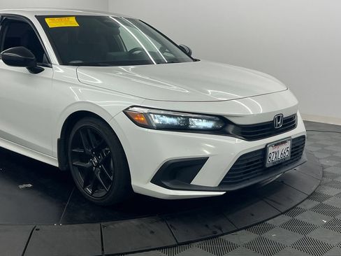 Used 2022 Honda Civic Sport image 8