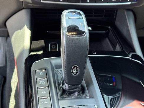 Used 2023 Maserati Levante GT AWD/4WD image 16