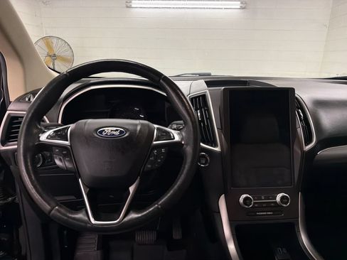 Certified 2021 Ford Edge SEL w/ Convenience Package AWD/4WD image 9