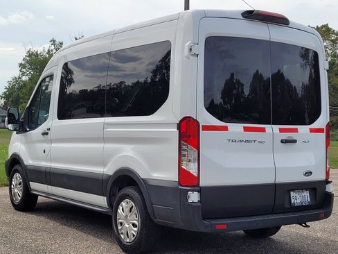 Used 2019 Ford Transit 150 XLT image 3