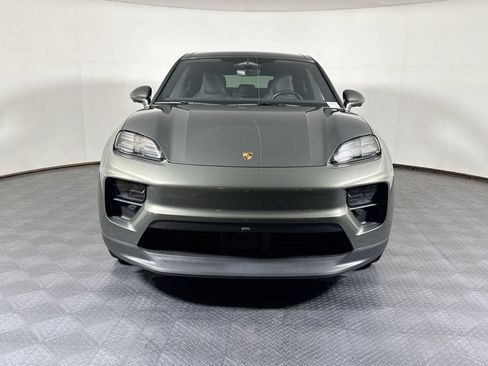 Certified 2025 Porsche Macan 4S Electric AWD/4WD image 10
