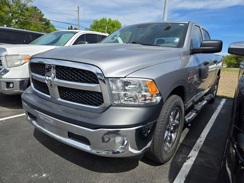 Used 2019 RAM 1500 Tradesman w/ Tradesman SXT Package AWD/4WD image 3