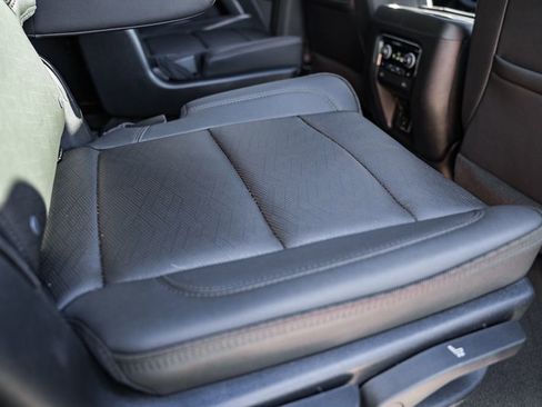 Used 2023 Chevrolet Tahoe High Country image 39