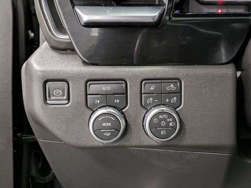 Used 2022 GMC Sierra 1500 Elevation w/ Preferred Package image 21