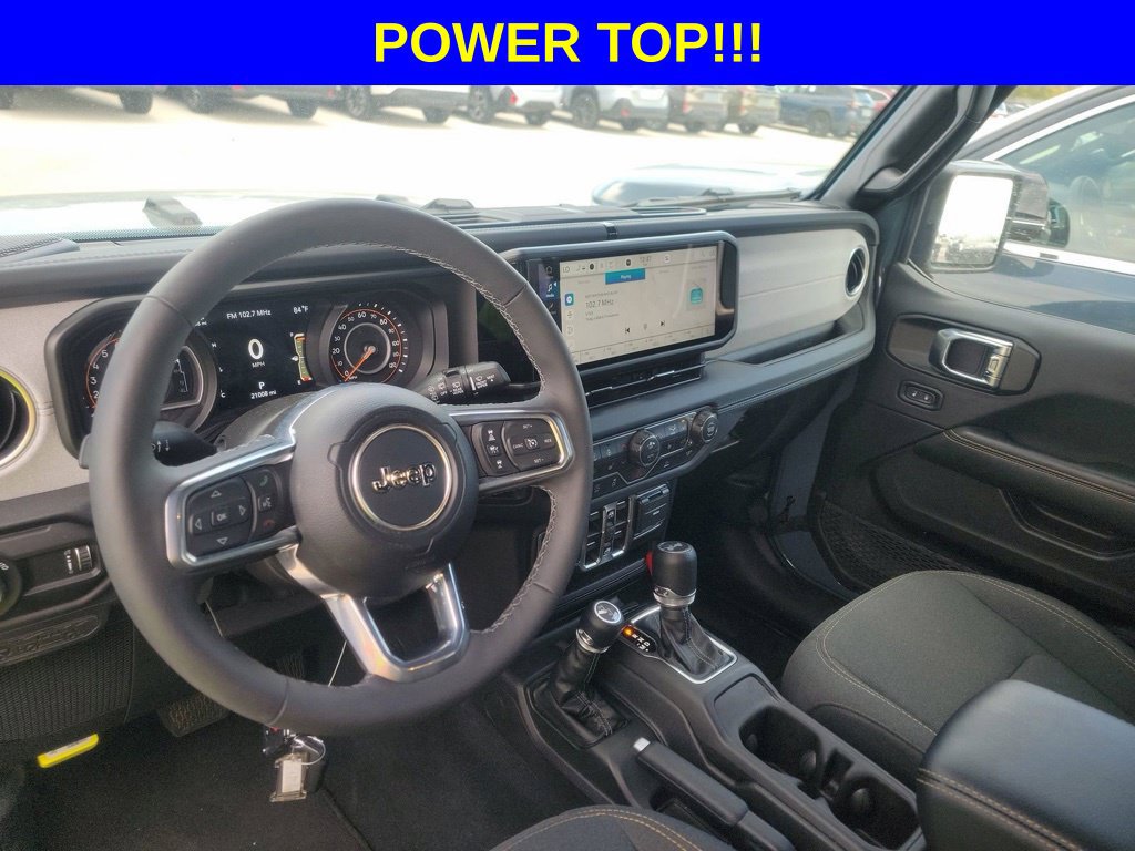 Used 2026 Jeep Wrangler Unlimited Sahara AWD/4WD image 11