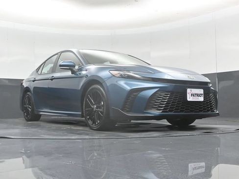 Used 2025 Toyota Camry SE FWD image 52