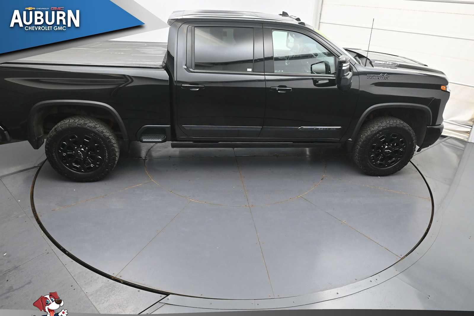 Used 2024 Chevrolet Silverado 2500 High Country w/ High Country Premium Package AWD/4WD image 42