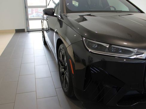 Used 2025 BMW iX M60 image 42