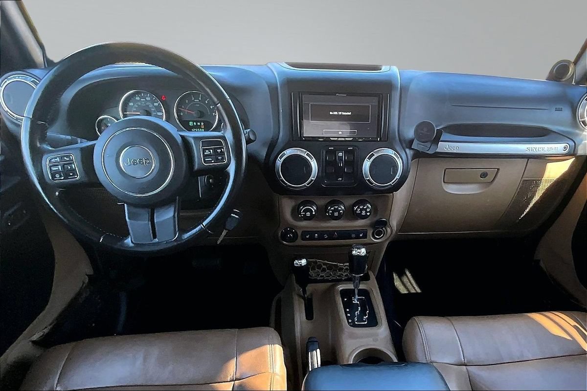 Used 2012 Jeep Wrangler Unlimited Sahara w/ Dual Top Group AWD/4WD image 20