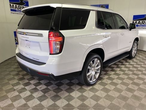 Used 2024 Chevrolet Tahoe Premier w/ Premium Package AWD/4WD image 16