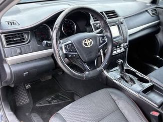 Used 2017 Toyota Camry SE FWD video 2