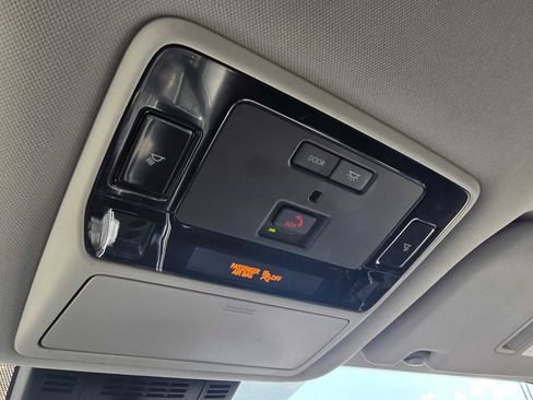 Used 2025 Toyota Grand Highlander AWD image 34