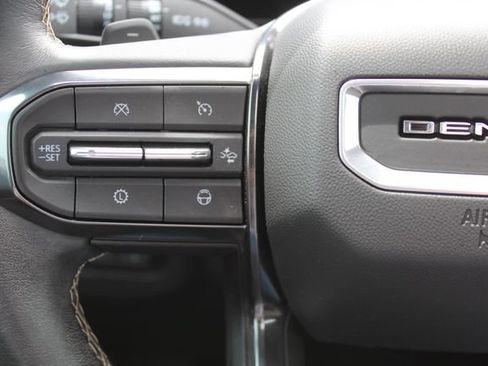 Used 2025 GMC Yukon Denali Ultimate w/ LPO, Floor Liner Package AWD/4WD image 25