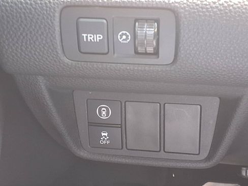 Used 2018 Honda Accord Sport image 14