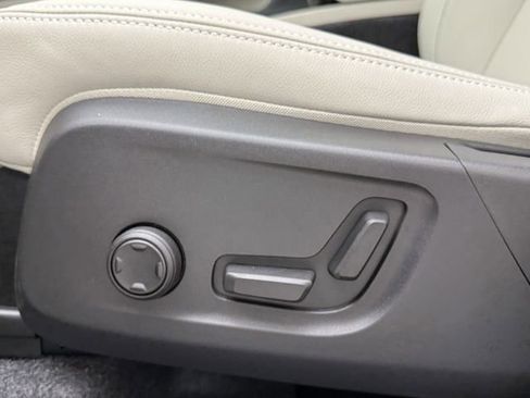 New 2026 Volvo XC40 B5 Plus w/ Protection Package Premier image 14