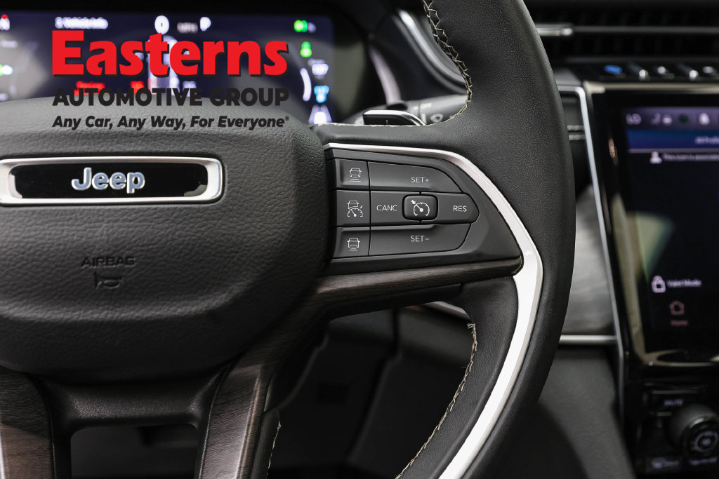 Used 2024 Jeep Grand Cherokee Limited 4xe AWD/4WD image 18