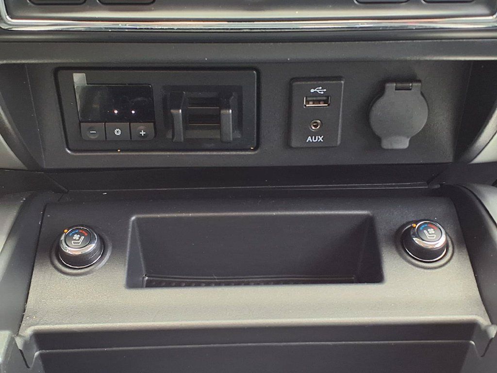 Used 2018 Nissan Titan PRO-4X w/ Pro-4x Convenience Package AWD/4WD image 33