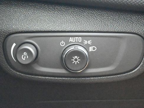 Used 2024 Chevrolet TrailBlazer LT w/ LT Cold Weather Package image 12