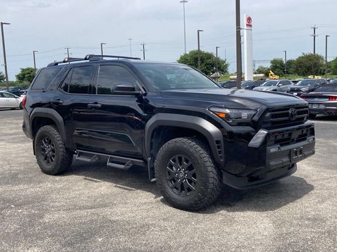 Used 2025 Toyota 4Runner SR5 AWD/4WD image 3