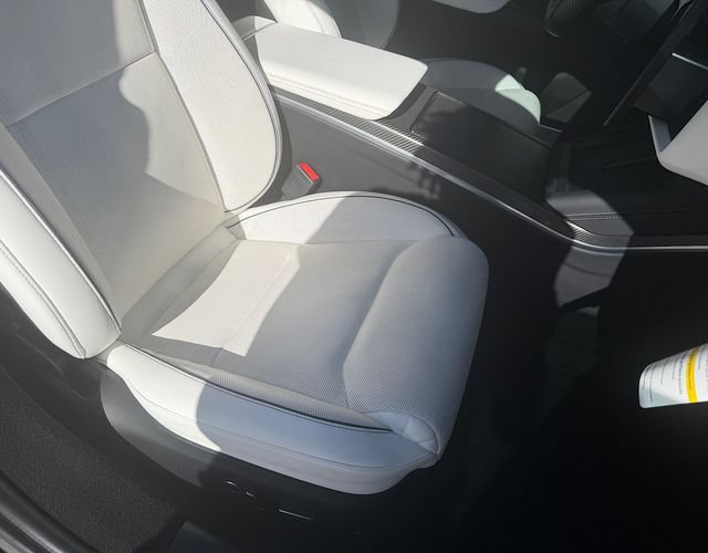 Used 2022 Tesla Model S Plaid AWD/4WD image 16