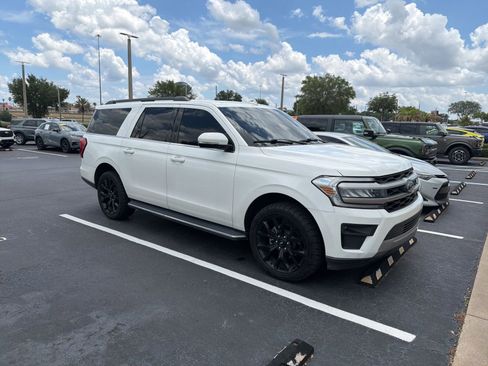 Used 2022 Ford Expedition Max XLT RWD image 1