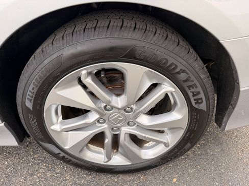 Used 2018 Honda Accord LX image 43