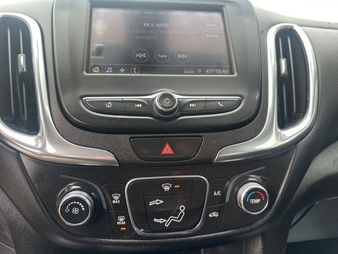 Used 2020 Chevrolet Equinox LT image 19