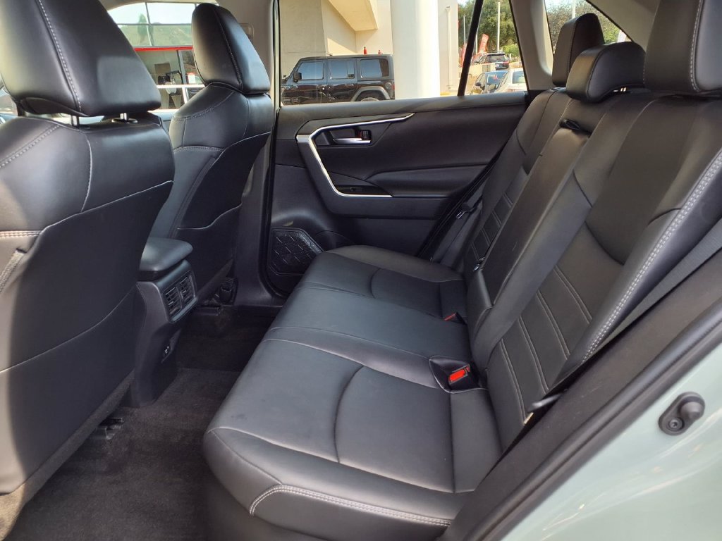 Certified 2021 Toyota RAV4 XLE Premium AWD/4WD image 22
