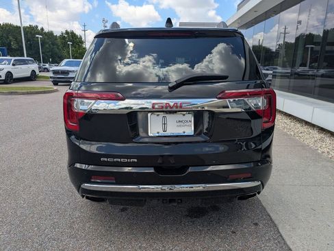 Used 2023 GMC Acadia Denali w/ Black Diamond Edition FWD image 5