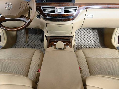 Used 2010 Mercedes-Benz S 550 image 17
